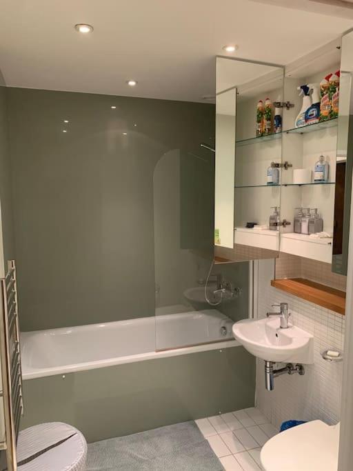 Stunning 2 Bed Flat! Centrally Located In London, Uk! Εξωτερικό φωτογραφία