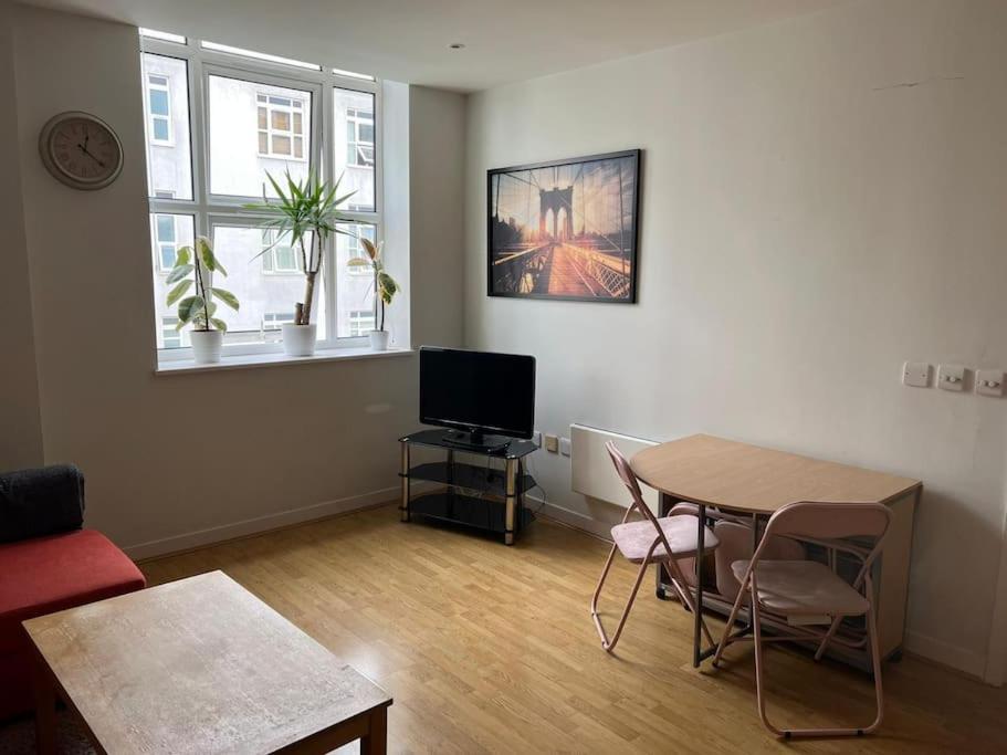 Stunning 2 Bed Flat! Centrally Located In London, Uk! Εξωτερικό φωτογραφία