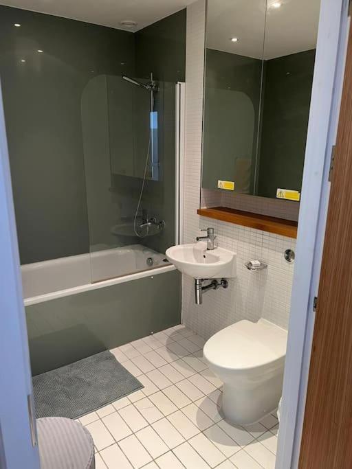 Stunning 2 Bed Flat! Centrally Located In London, Uk! Εξωτερικό φωτογραφία